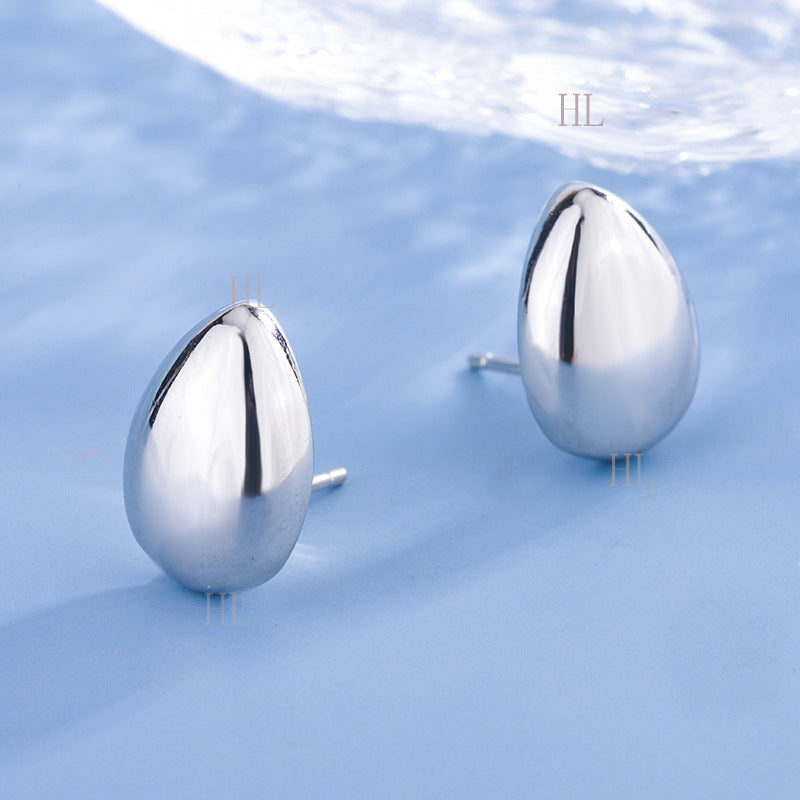 Small silver bean luxury stud earrings